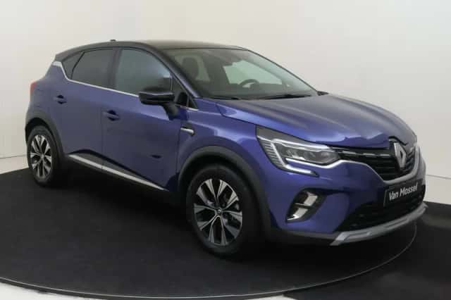 Renault Captur (2023) thumbnail 2