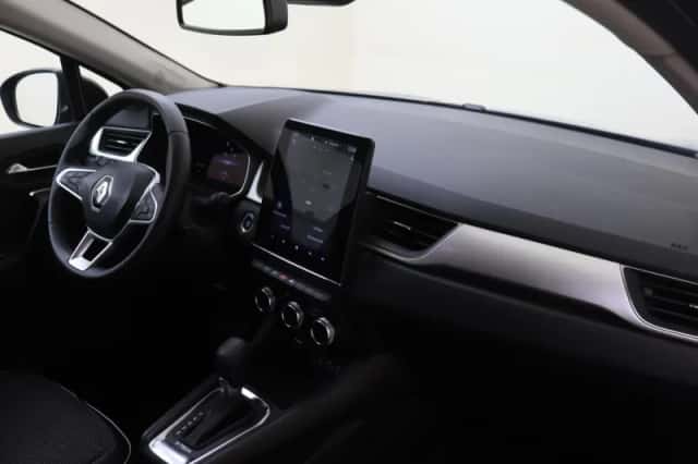 Renault Captur (2023) thumbnail 5