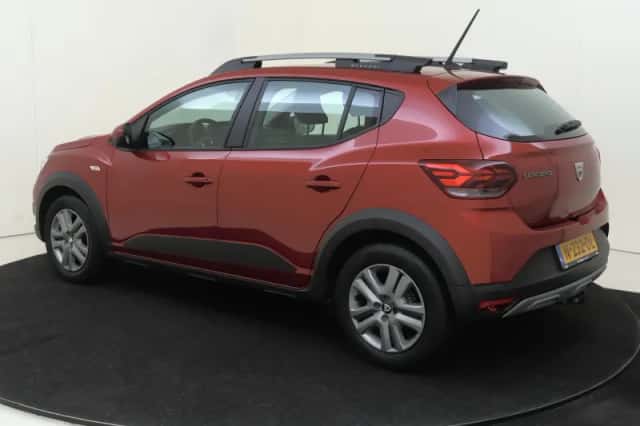 Dacia Sandero Stepway (2021) thumbnail 4
