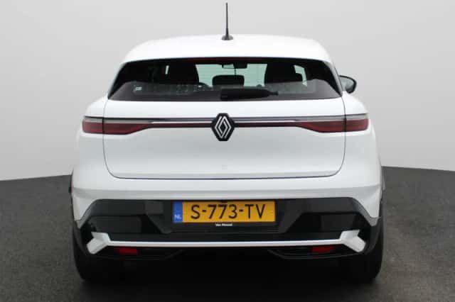 Renault Mégane E-Tech (2023) thumbnail 5