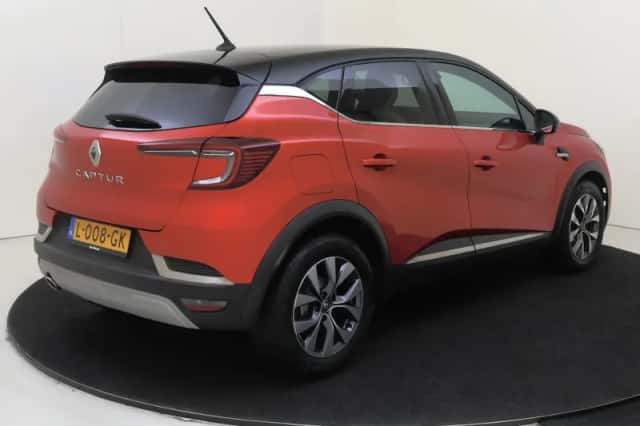 Renault Captur (2021) thumbnail 5