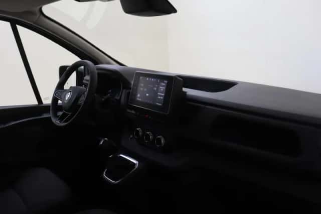 Renault Trafic (2025) thumbnail 5