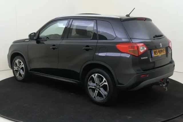 Suzuki Vitara (2017) thumbnail 4