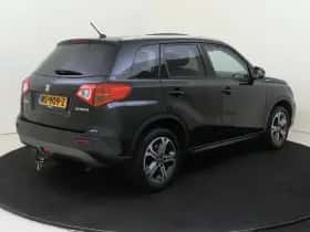 Suzuki Vitara (2017) thumbnail 4