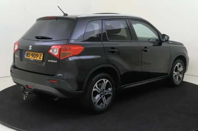 Suzuki Vitara (2017) thumbnail 5
