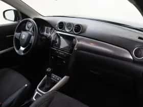 Suzuki Vitara (2017) thumbnail 5