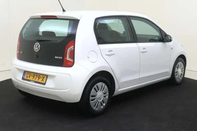 Volkswagen Up! (2015) thumbnail 5