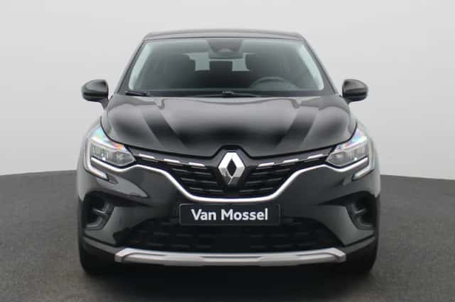 Renault Captur (2023) thumbnail 3