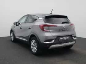 Renault Captur (2022) thumbnail 2