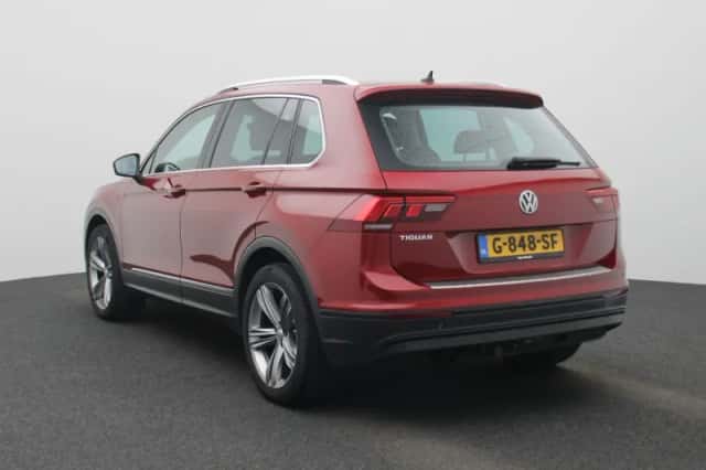 Volkswagen Tiguan (2018) thumbnail 2