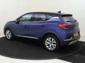 Renault Captur (2021) thumbnail 3