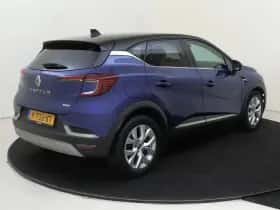 Renault Captur (2021) thumbnail 4