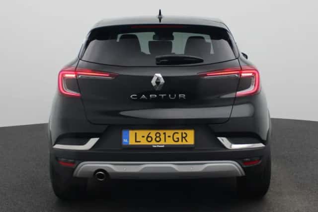 Renault Captur (2021) thumbnail 5