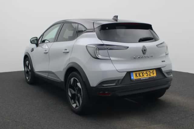 Renault Captur (2025) thumbnail 2