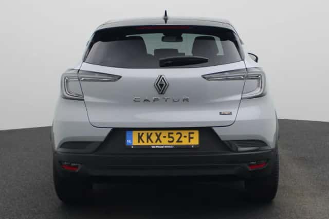 Renault Captur (2025) thumbnail 5