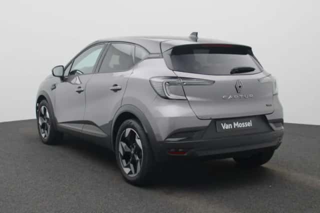 Renault Captur (2025) thumbnail 2