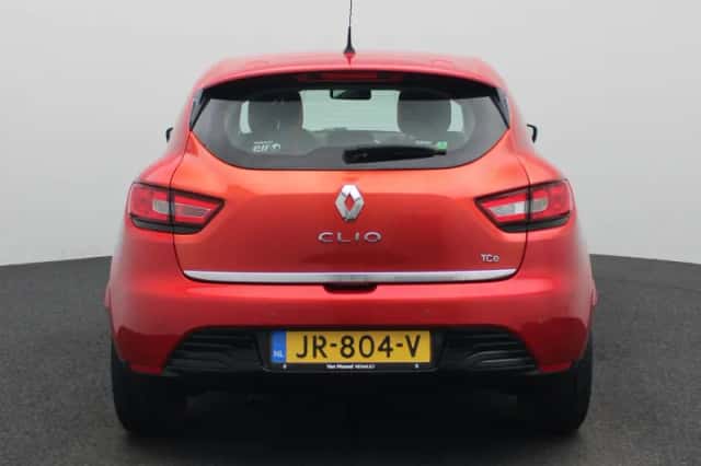 Renault Clio (2016) thumbnail 5