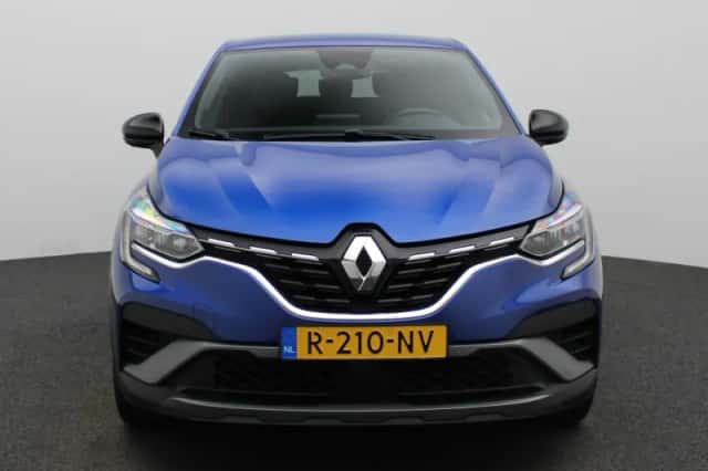 Renault Captur (2022) thumbnail 3