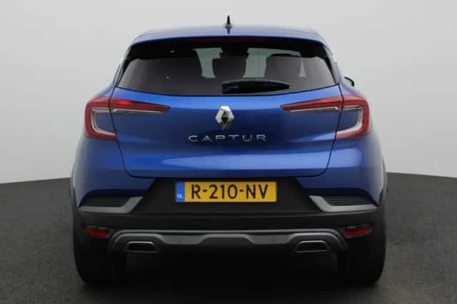 Renault Captur (2022) thumbnail 5