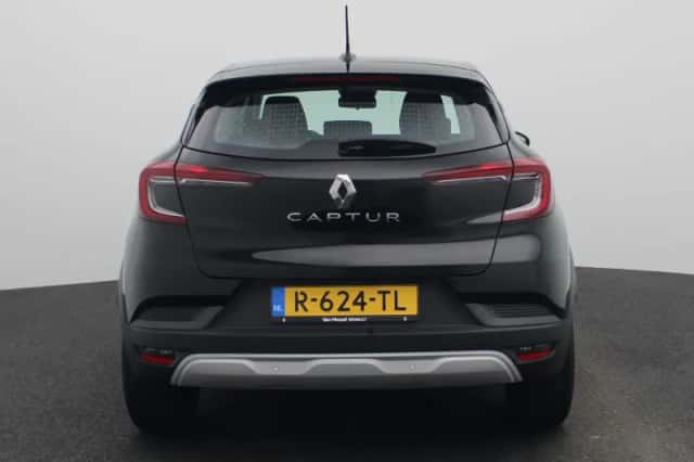 Renault Captur (2022) thumbnail 5