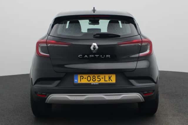 Renault Captur (2022) thumbnail 5