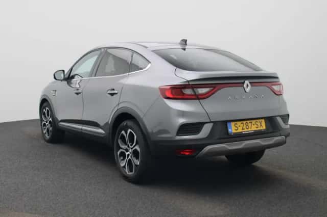 Renault Arkana (2023) thumbnail 2