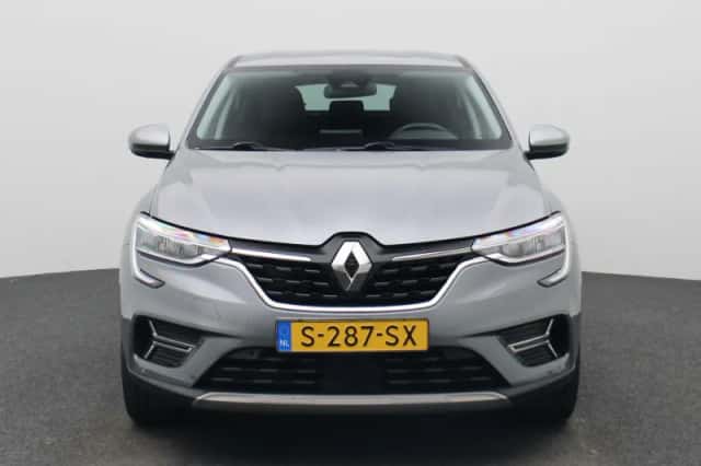 Renault Arkana (2023) thumbnail 3