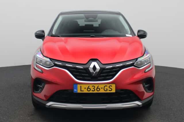 Renault Captur (2021) thumbnail 3