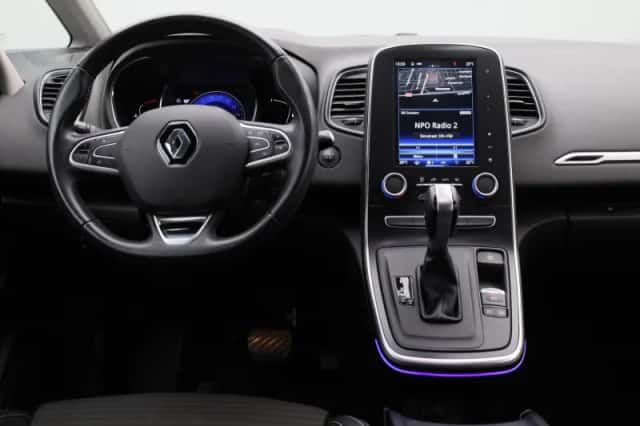 Renault Scénic (2018) thumbnail 1