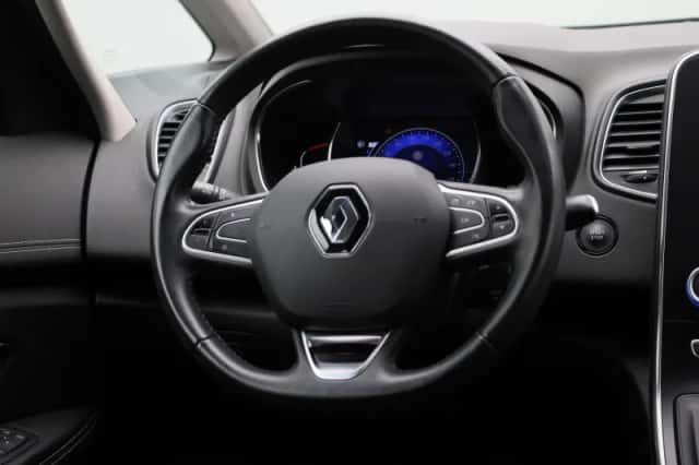 Renault Scénic (2018) thumbnail 3