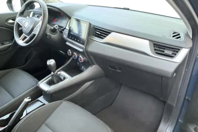 Renault Captur (2021) thumbnail 5