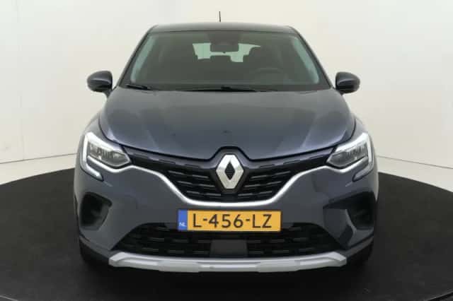 Renault Captur (2021) thumbnail 6