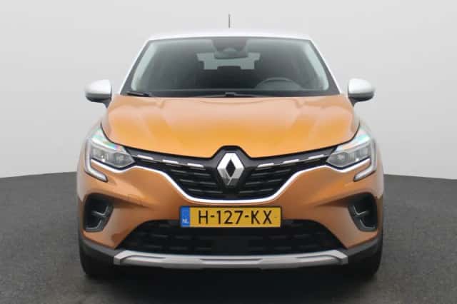 Renault Captur (2020) thumbnail 3