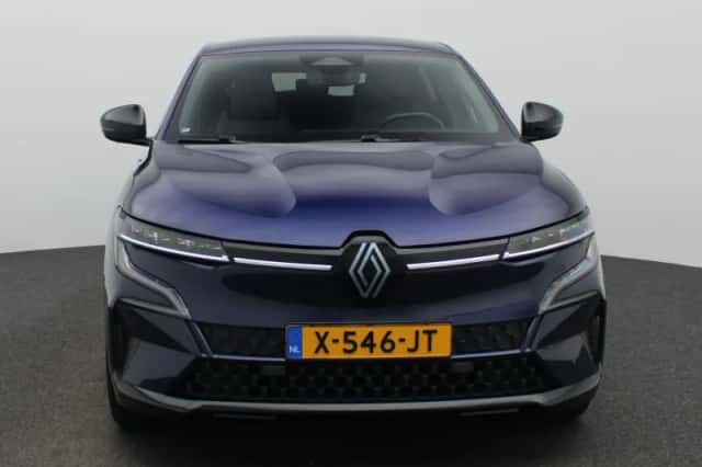 Renault Mégane E-Tech (2024) thumbnail 3
