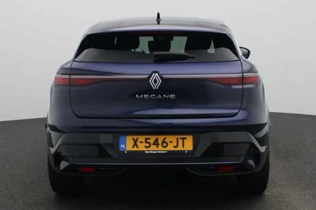 Renault Mégane E-Tech (2024) thumbnail 5