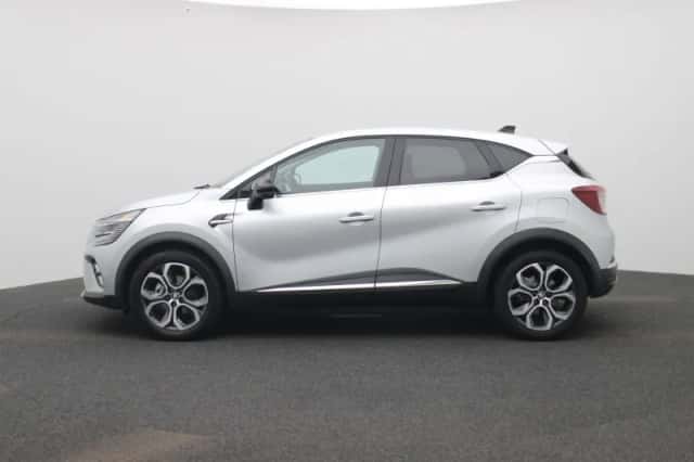 Renault Captur (2023) thumbnail 4
