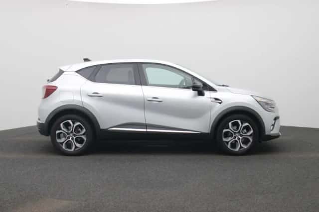 Renault Captur (2023) thumbnail 6