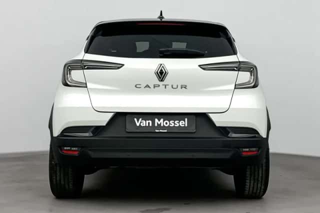 Renault Captur (2025) thumbnail 3
