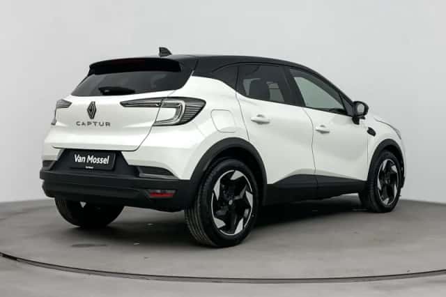 Renault Captur (2025) thumbnail 4