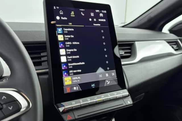 Renault Captur (2025) thumbnail 6