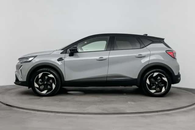 Renault Captur (2025) thumbnail 2