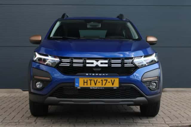 Dacia Sandero Stepway (2025) thumbnail 2