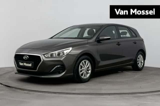 Hyundai i30 (2019) thumbnail 1