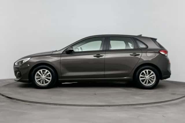 Hyundai i30 (2019) thumbnail 2