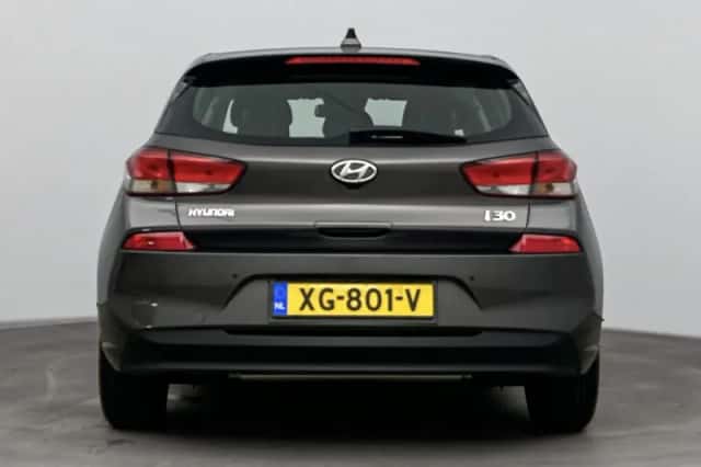 Hyundai i30 (2019) thumbnail 3