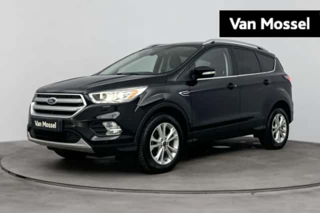 Ford Kuga (2017) thumbnail 1