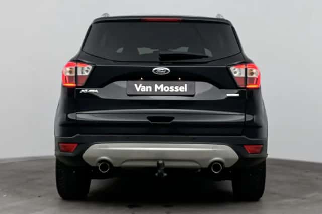 Ford Kuga (2017) thumbnail 3