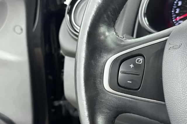 Renault Clio (2017) thumbnail 6