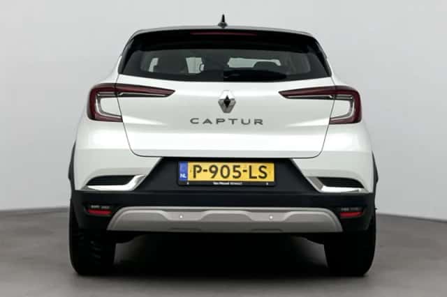 Renault Captur (2021) thumbnail 3
