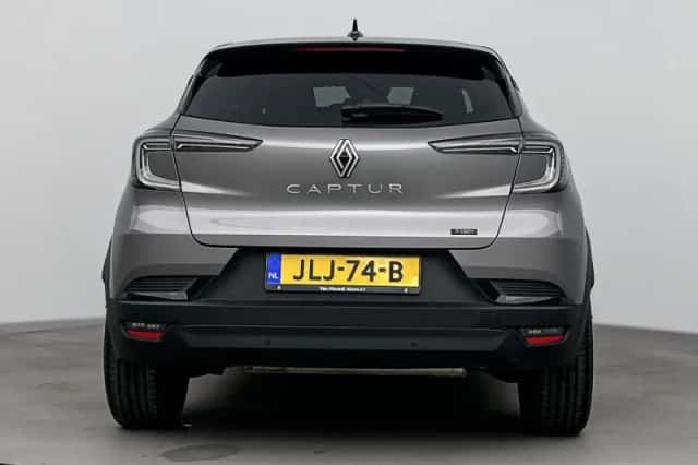 Renault Captur (2025) thumbnail 3